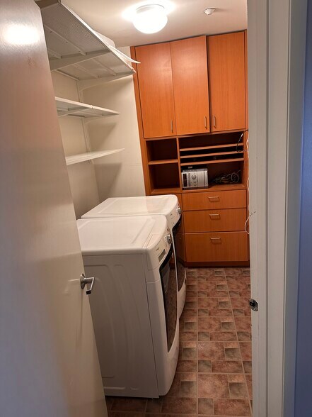 Building Photo - 720 Prestwick Ln