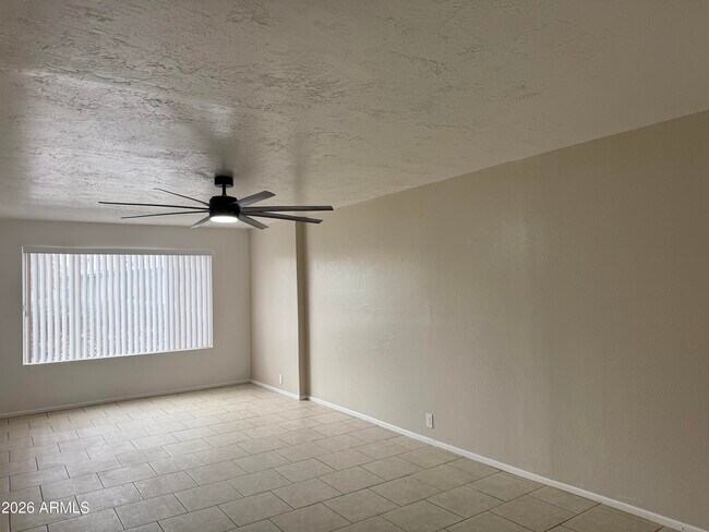 Building Photo - 503 E Loyola Dr