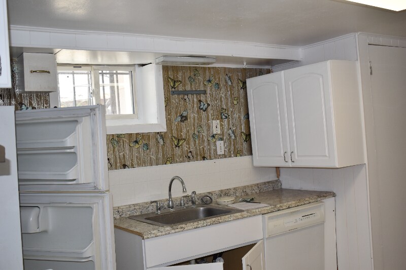 Building Photo - 6211 Birchwood Ave