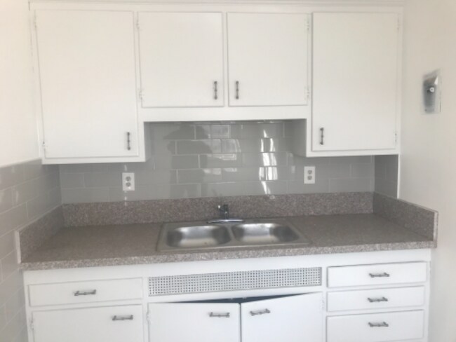 Building Photo - 26881 John St