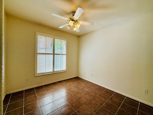 Building Photo - Enjoy resort-style living in this stylish ...