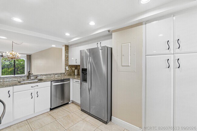 Building Photo - 6562 Boca Del Mar Dr