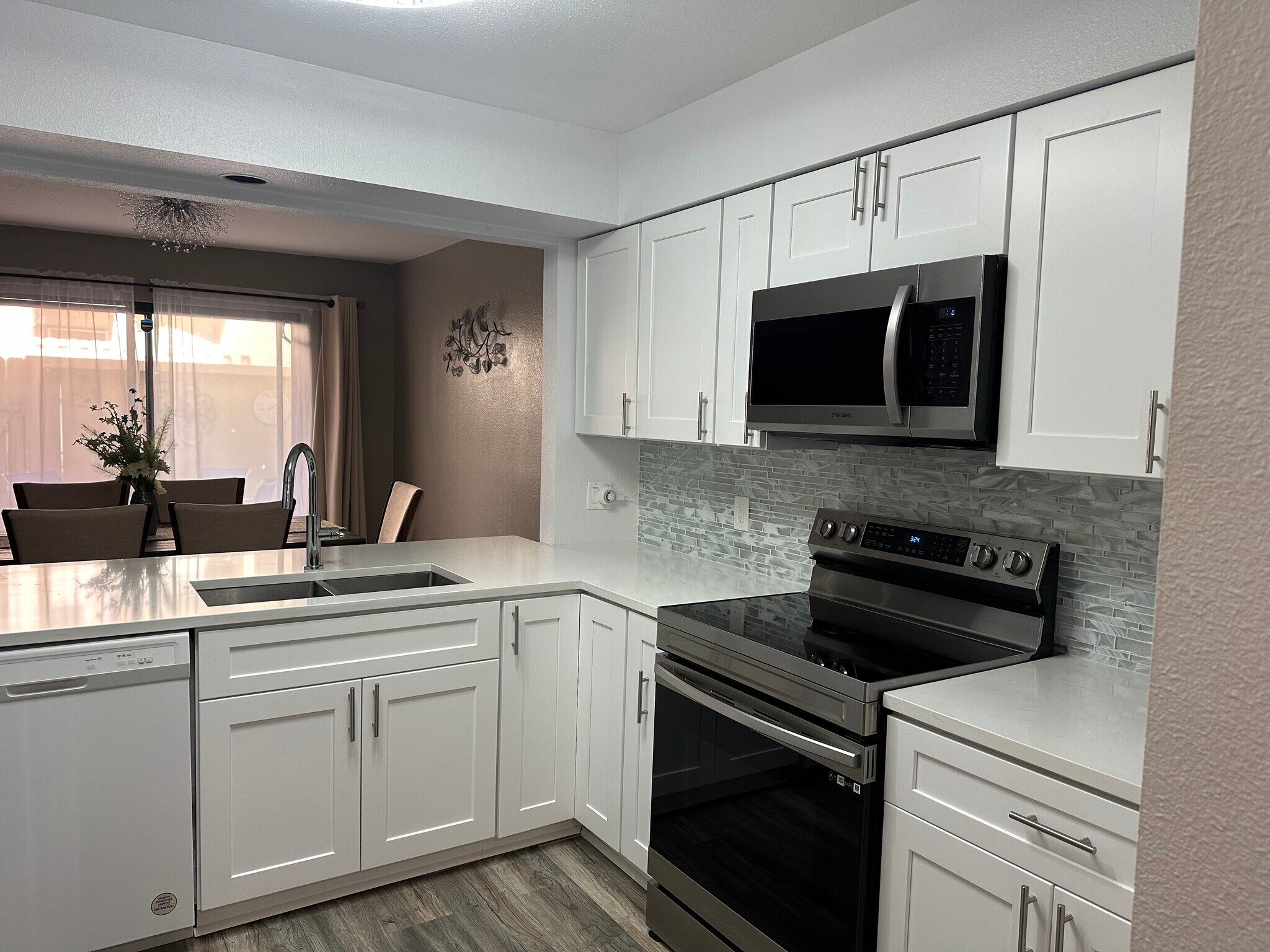 Building Photo - 3330 Templeton Gap Rd