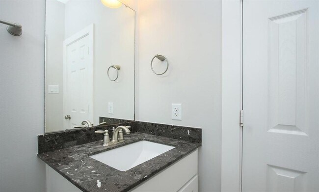 Building Photo - 1509 Bently Green Ln