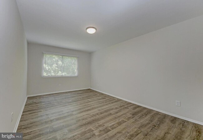 Building Photo - 2904 Kings Chapel Rd