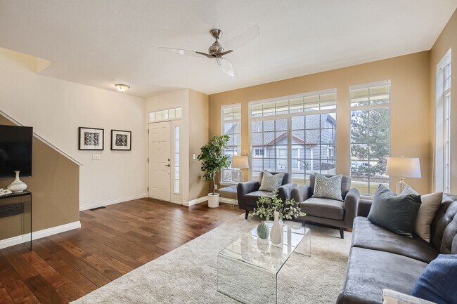 Building Photo - Updated 2B/2.5B In Summit at Rock Creek Community