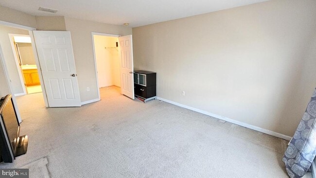 Building Photo - 51 Farrah Dr