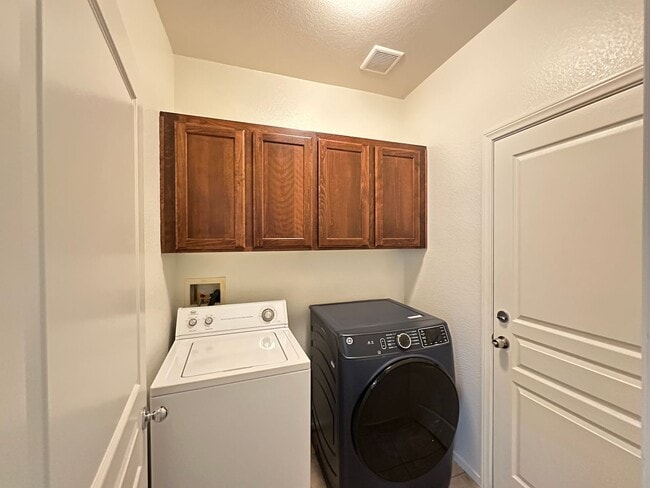 Building Photo - MESA MTNS EDGE POD 212& VALLA