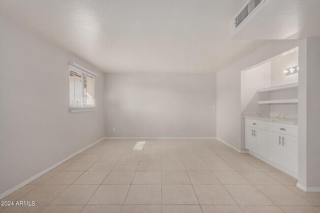 Building Photo - 6319 N 83rd Pl