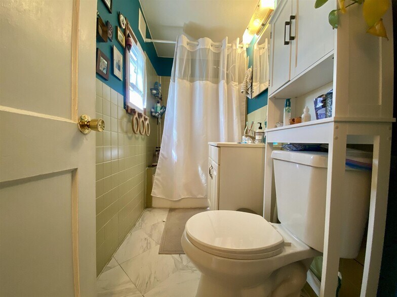 Building Photo - 87 Summer St