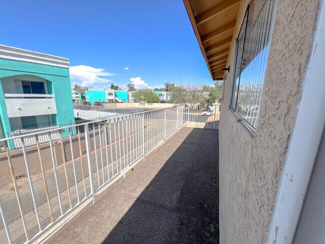 Building Photo - 3363 W Harmont Dr