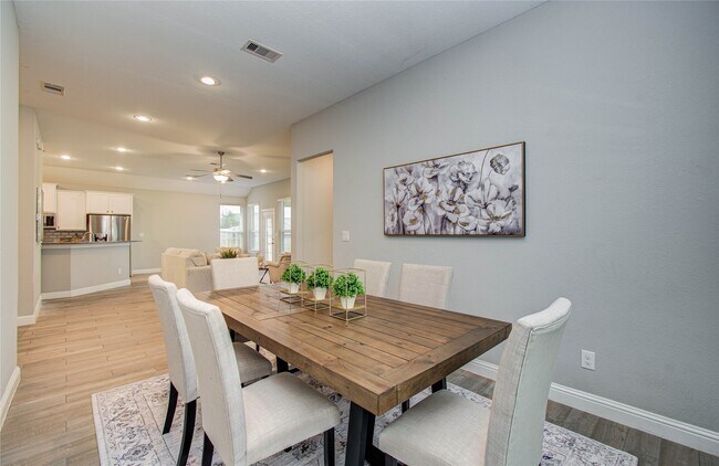 Building Photo - 19029 Villa Ln