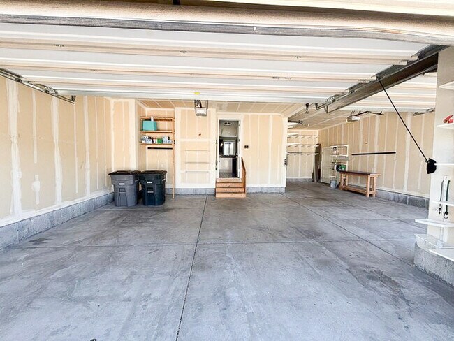 Building Photo - Luxury 5-Bedroom Rental with Pool, Finishe...
