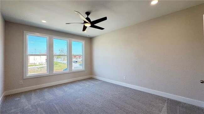 Building Photo - 2678 Evers Dr NE