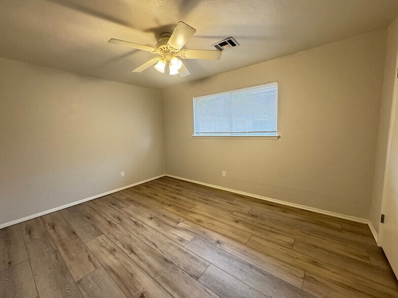 Building Photo - 8140 NW 28th St