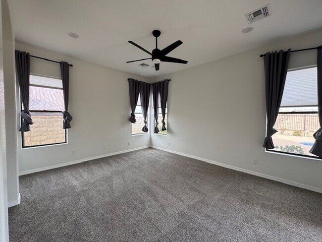 Building Photo - 3 BR on the GOLF COURSE with POOL-Laughlin Ranch with views