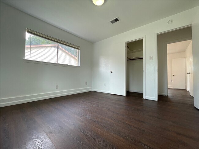 Building Photo - 4803 Geraldine St