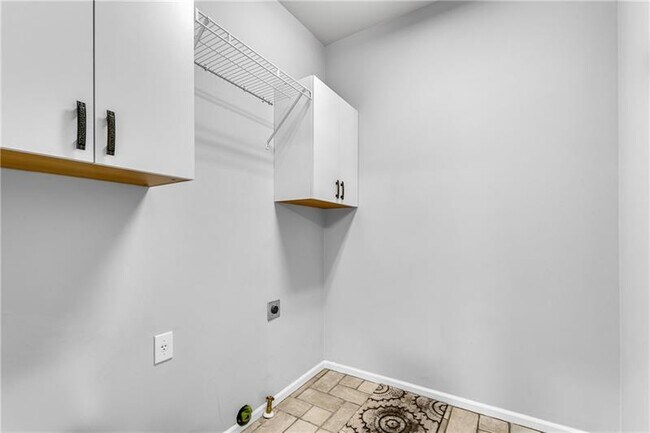 Building Photo - 1200 Chelsey Ln