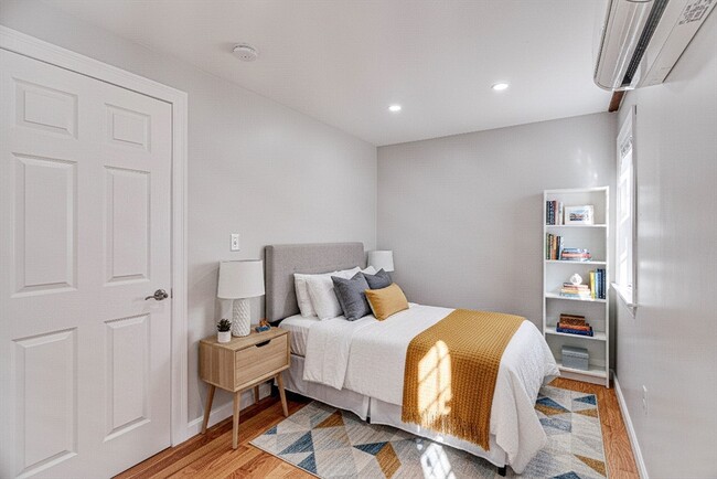 Building Photo - 32 Northey St