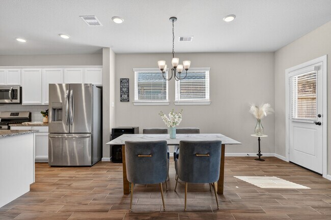 Building Photo - 2626 Lemonwood Ln