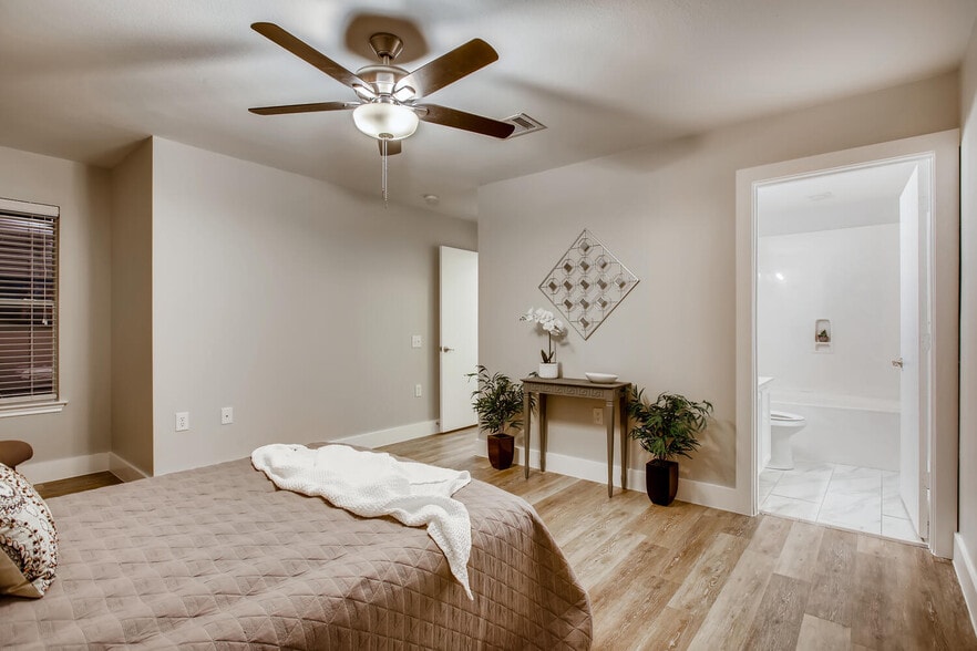 Main Bedroom - 1628 Coriander Dr