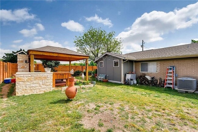 Building Photo - 1306 Parsons Dr