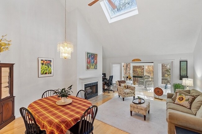 Building Photo - 39 Monadnock Dr