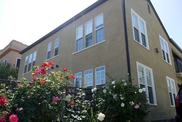 Building Photo - 1263 S Plymouth Blvd