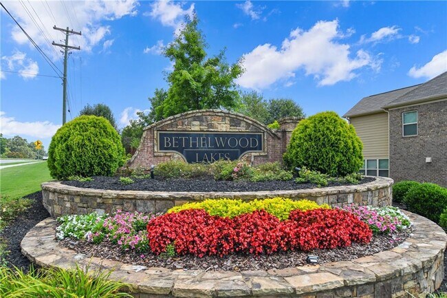 Building Photo - 4835 Edgemoore Trce