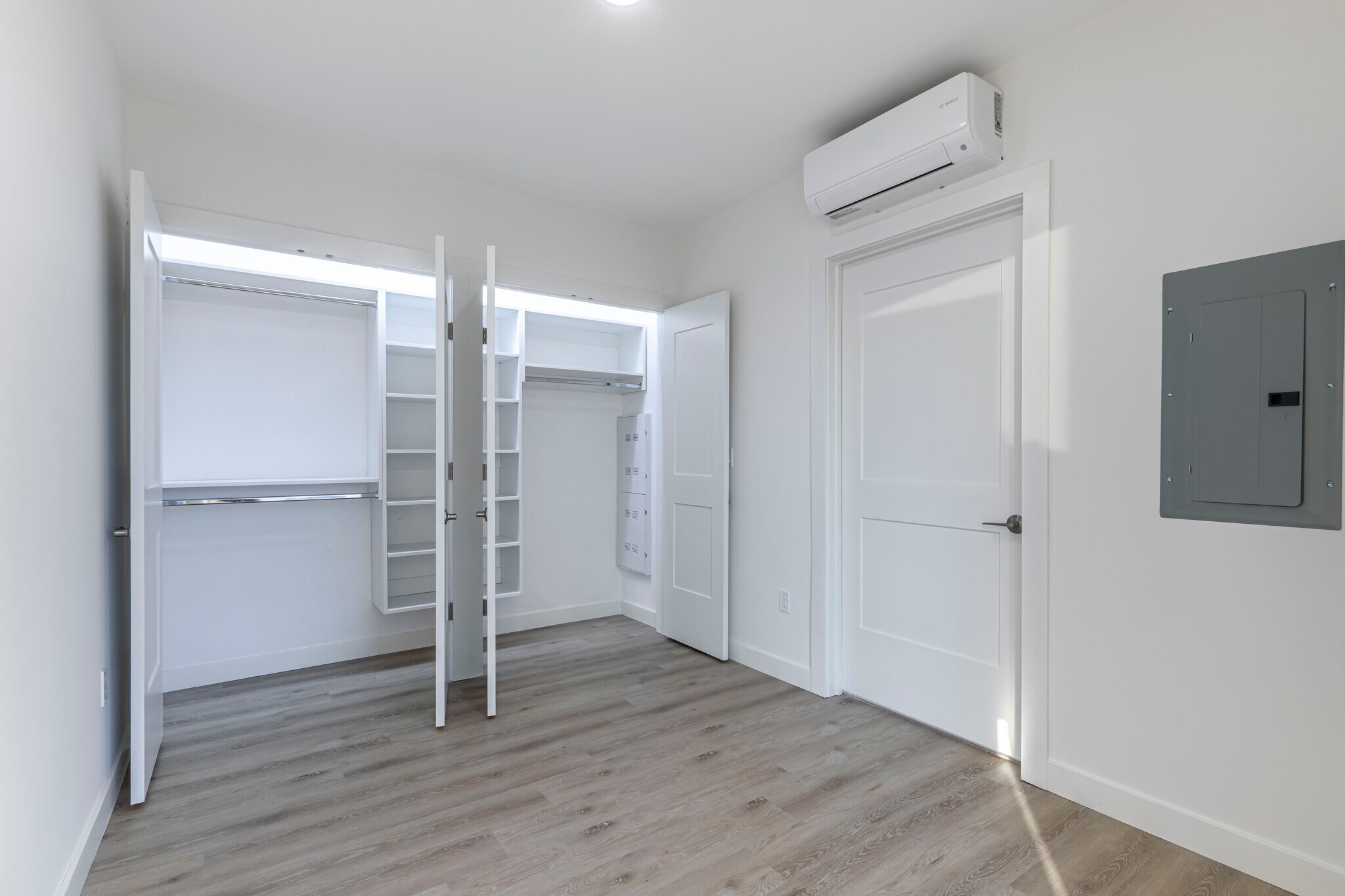 Building Photo - 319 Broadway