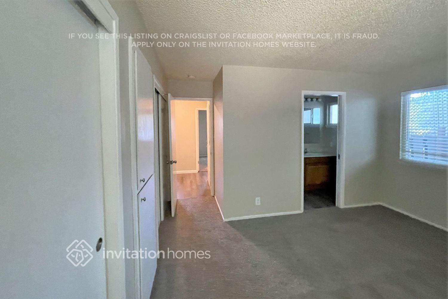 Building Photo - 217 Locust Dr