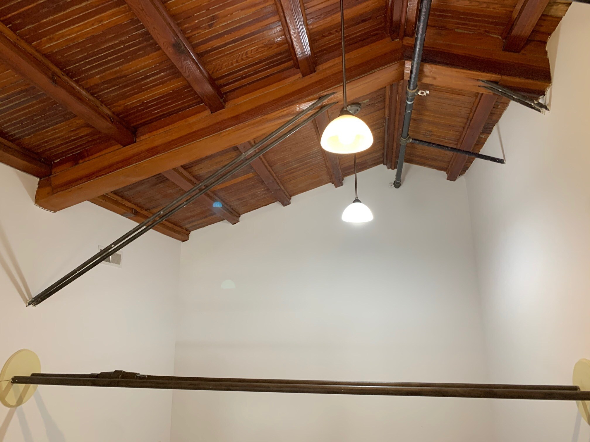 Building Photo - 515 N Main St