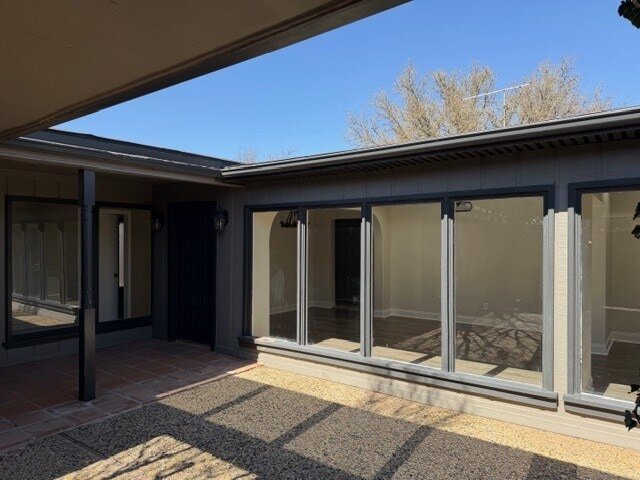 Building Photo - 1402 W Pecan Ave