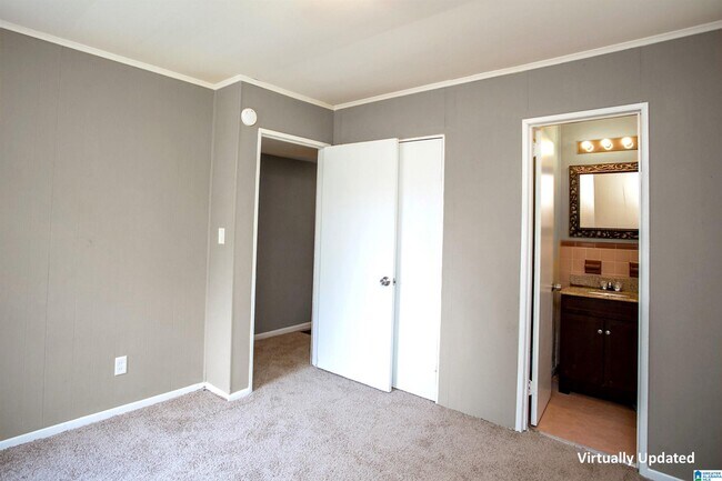 Building Photo - 1317 Hartford Dr