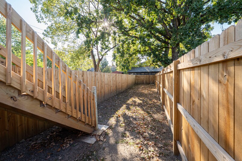 Building Photo - 605-607-607 S Champion Ave