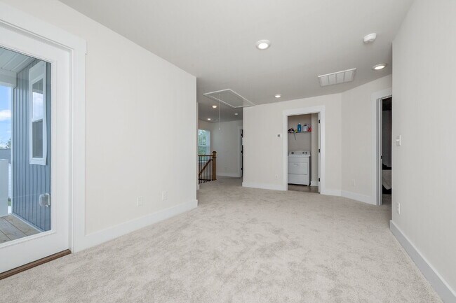 Building Photo - Stylish 3BR/2.5BA Craftsman Home with Loft...