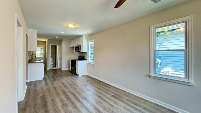 Building Photo - 2503 Gosnold Ave