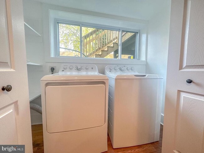 Building Photo - 3326 12th St SE