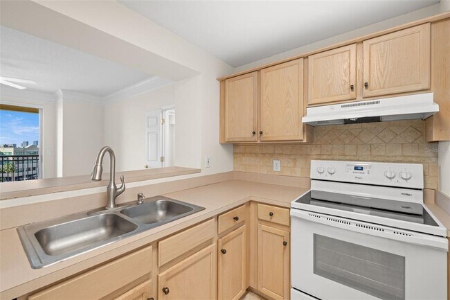 Building Photo - 345 Bayshore Blvd