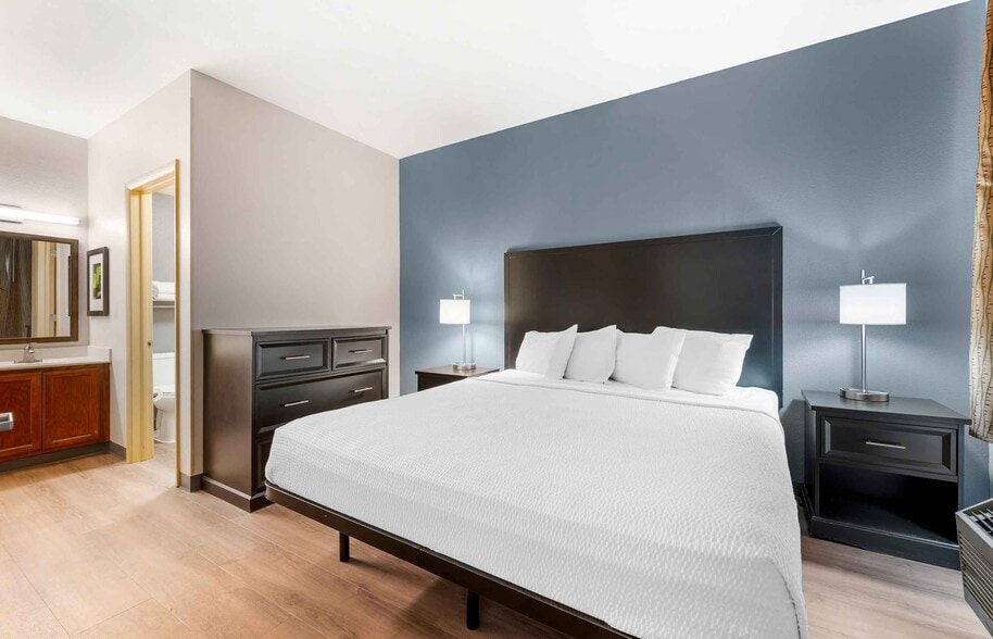 Building Photo - Furnished Studio-Indianapolis - Airport - W. Southern Ave.