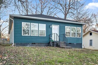 Building Photo - 828 Gracey Ave