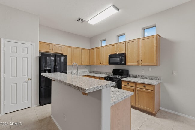Building Photo - 2033 N 110th Ave