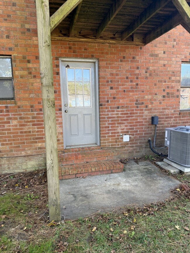 Building Photo - 3800 Guardian Ave