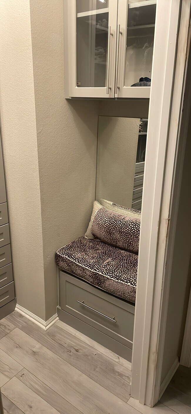 Building Photo - 3003 Nicosh Cir