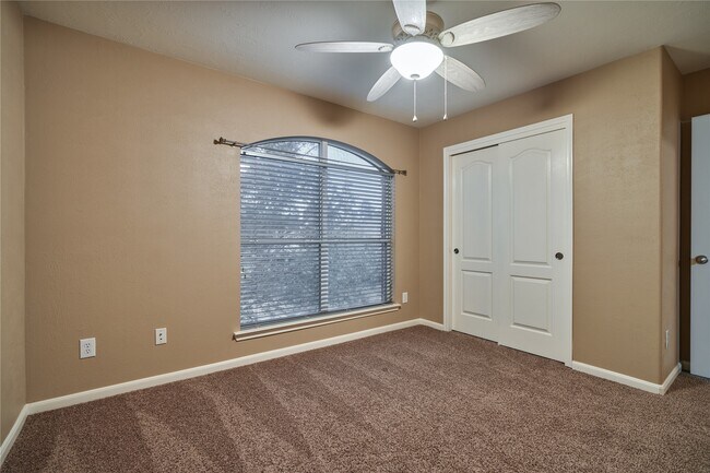 Building Photo - 17250 Lafayette Hollow Ln
