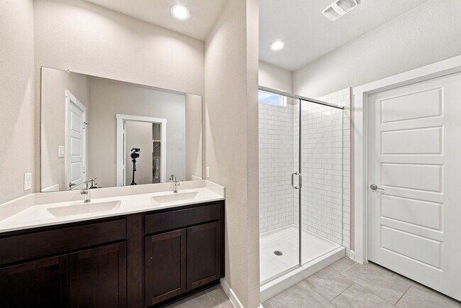 Building Photo - 2807 Chancery Summit Ct