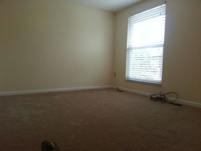 Master Bedroom1 - 505 Bayberry Ln