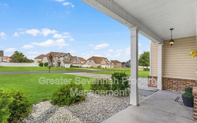 Building Photo - 113 Greystone Dr