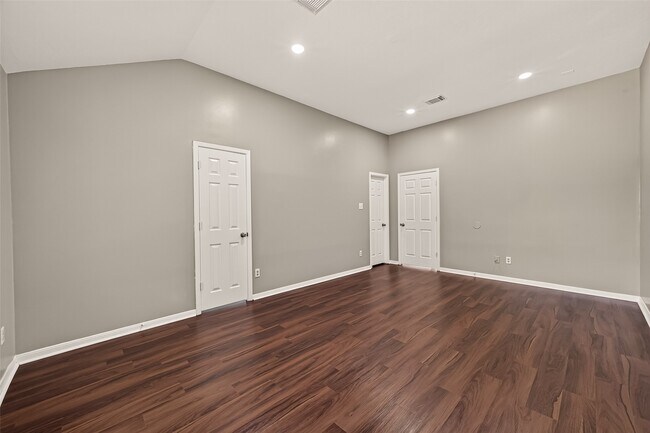 Building Photo - 6542 Carly Park Way