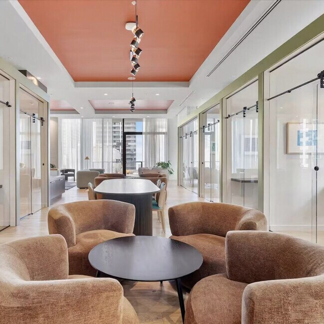 Building Photo - 11 NE 6th St